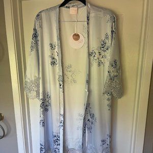 Le Rose Blue Floral Printed Robe